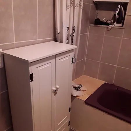 Appartement Studio En Plein Centre Ville 2eme étage *